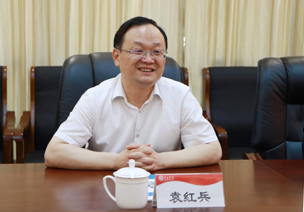 20240507菏泽技师学院来必赢官网考察交流 (3).jpg