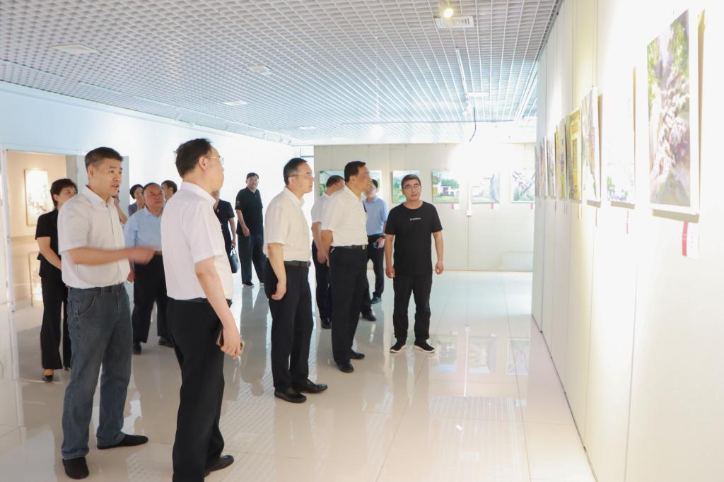 20240709枣庄市人大常委会主任邵士官来必赢官网调研 (3).jpg