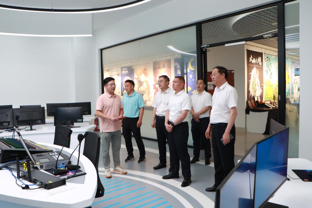 20240612左文副市长来必赢官网调研 (1).jpg